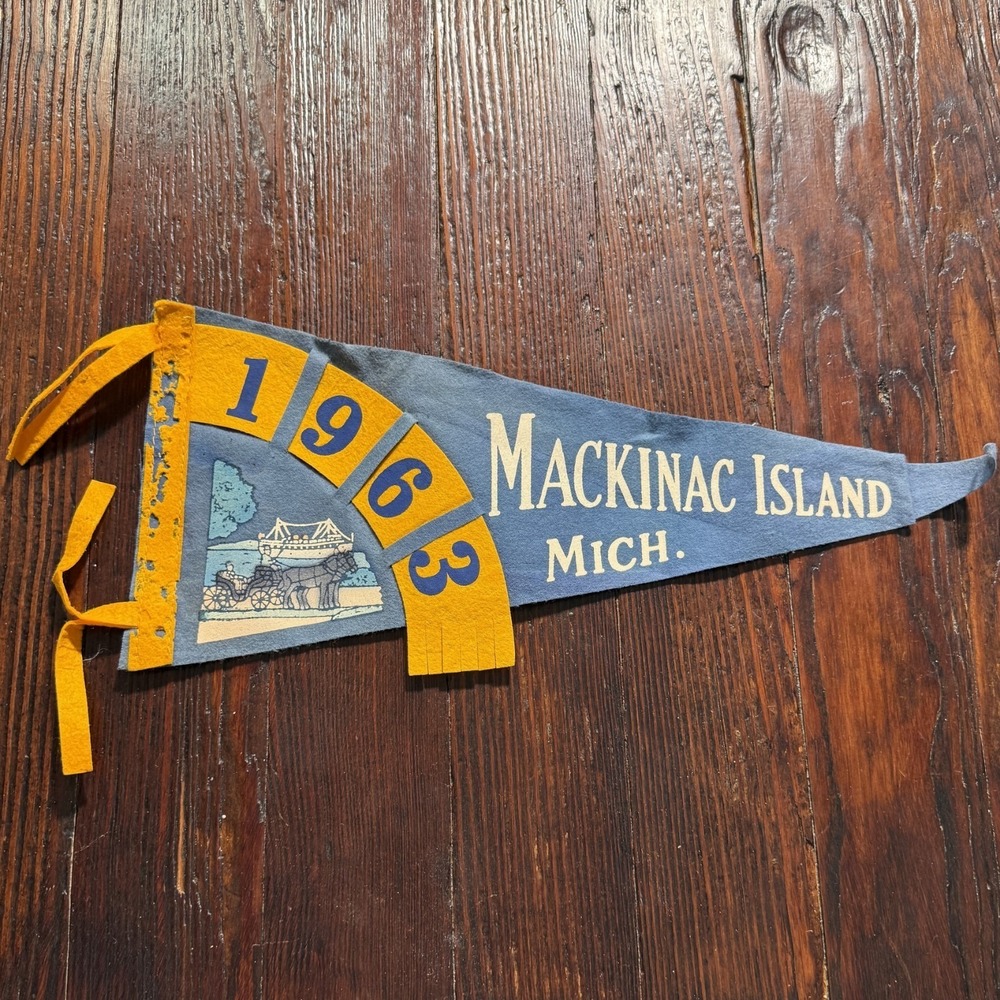 VTG 1963 Mackinac Island Felt‎ Pennant Blue Michigan